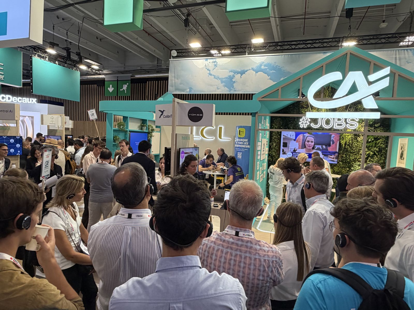 Le stand du Crédit Agricole et Vokse à VivaTech 2026